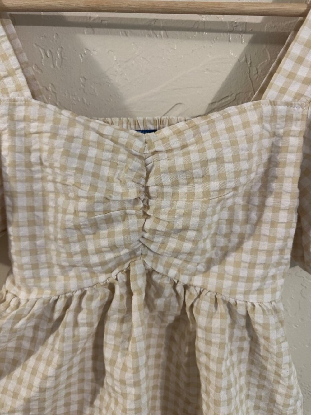 Old Navy Gingham Taupe Babydoll Puff Sleeve Seersucker Cropped Blouse - Picture 6 of 9